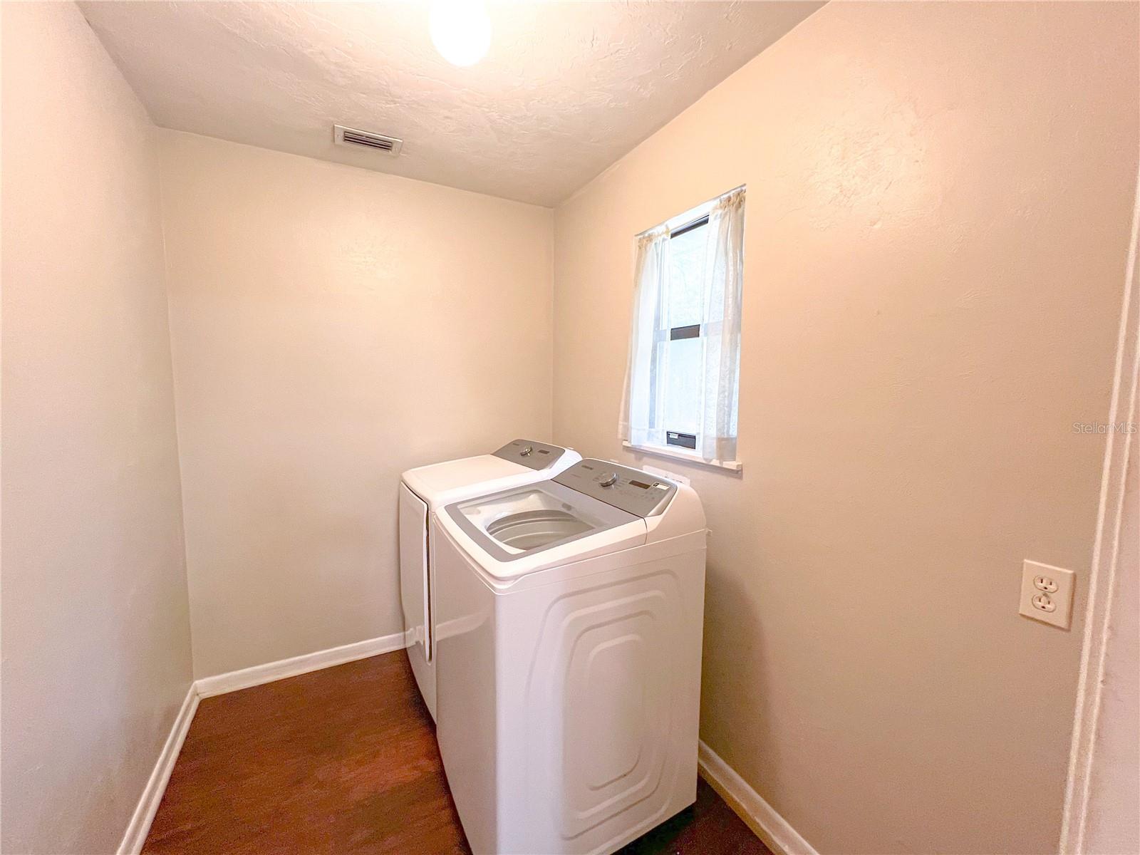 Image 8 of 17 For 720 77th Terrace