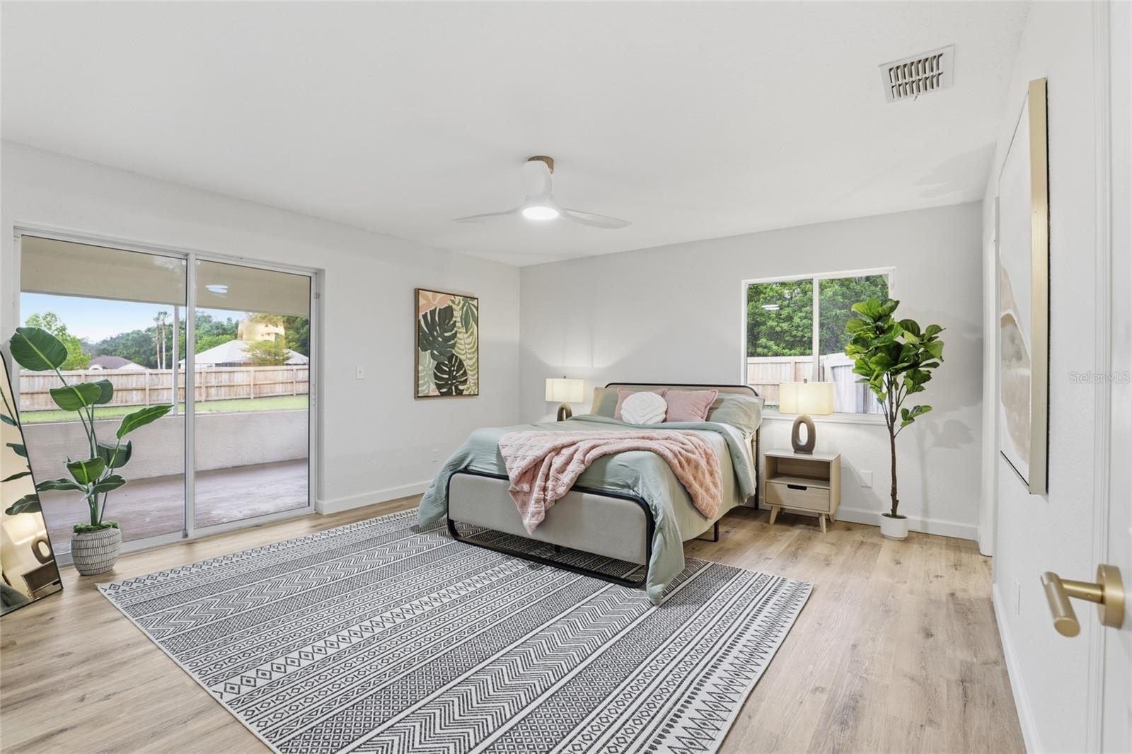 Image 19 of 44 For 15857 249th Terrace
