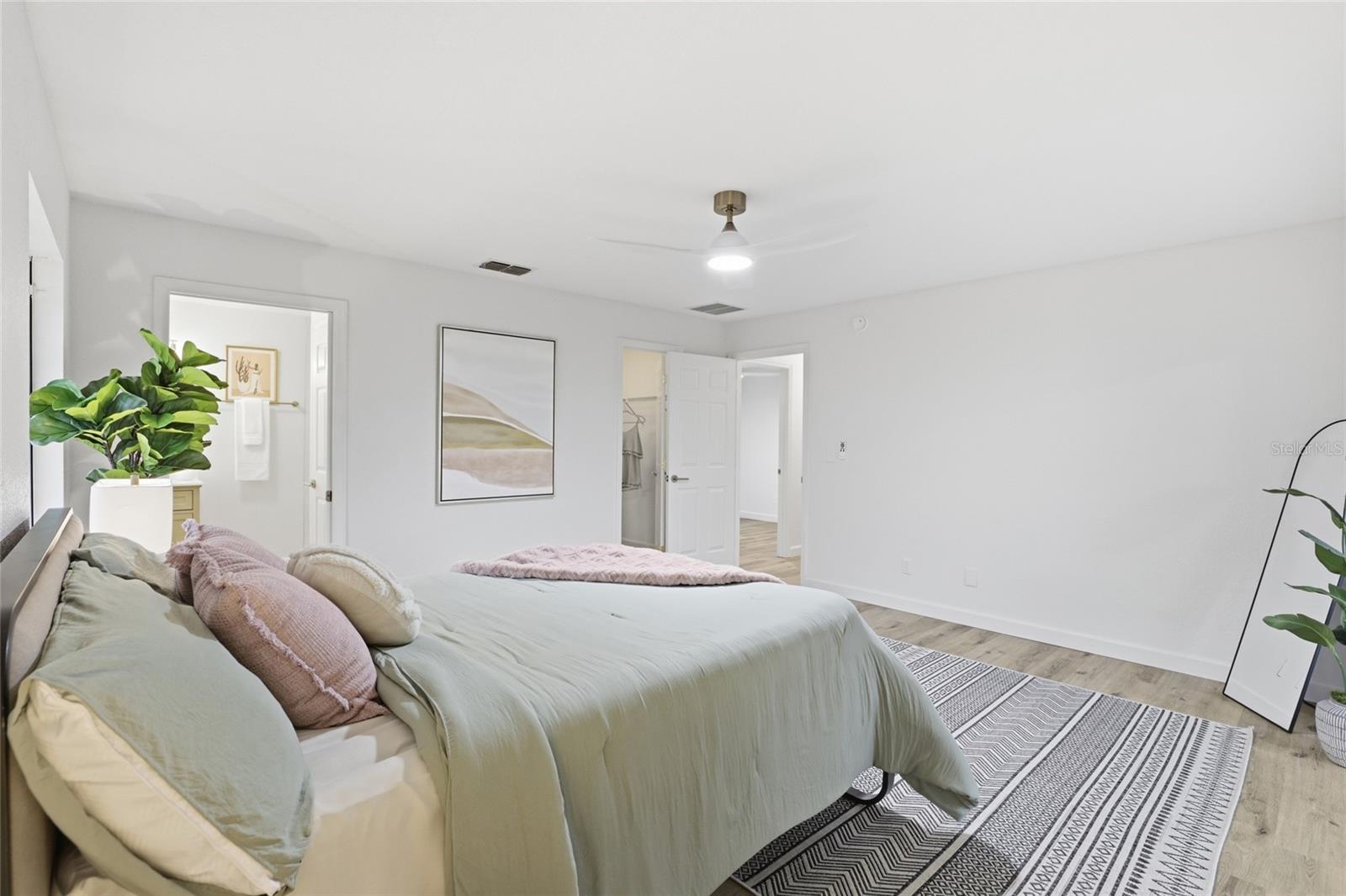 Image 20 of 44 For 15857 249th Terrace