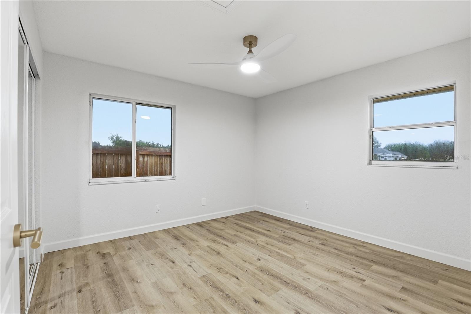 Image 25 of 44 For 15857 249th Terrace