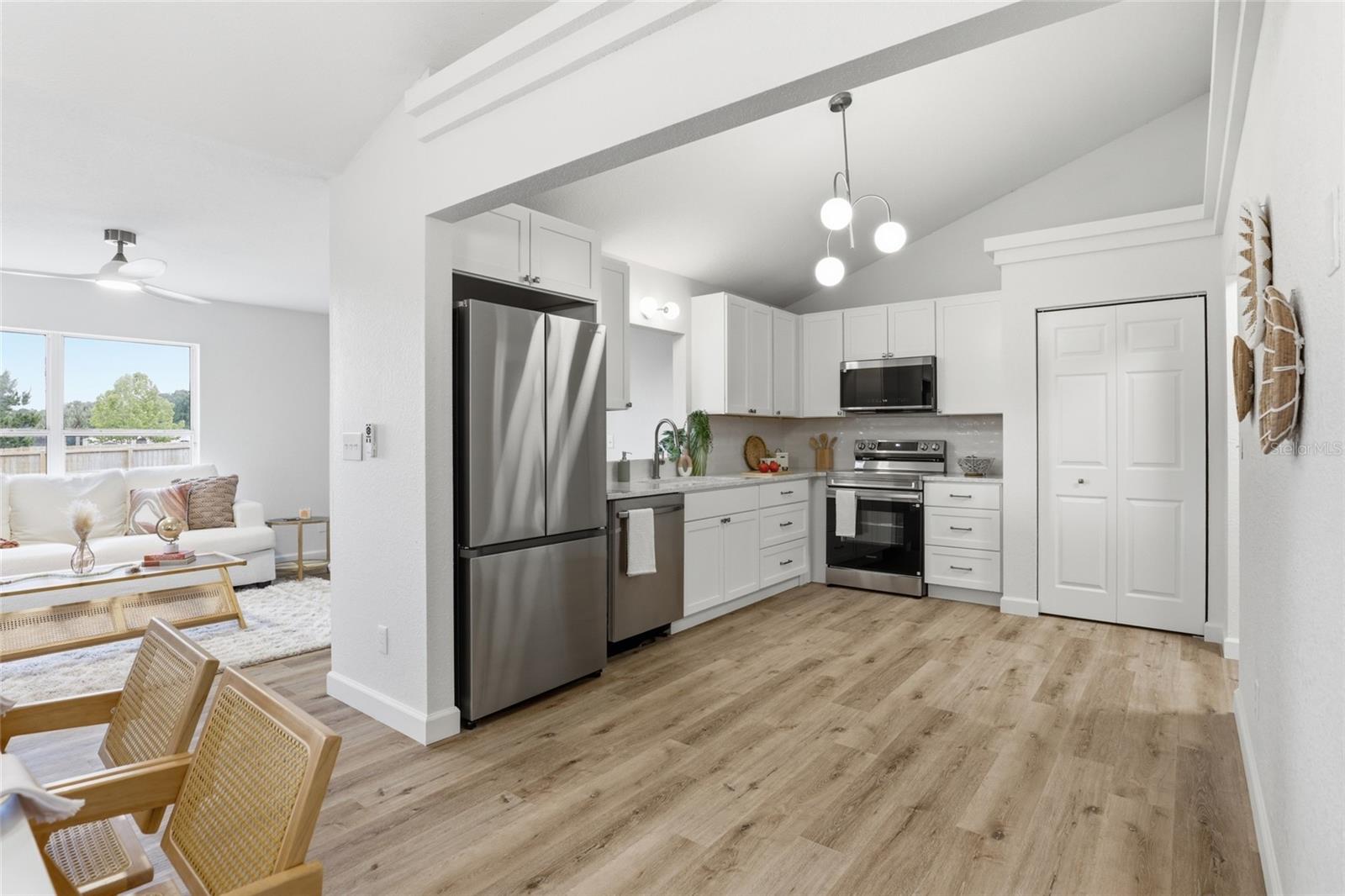 Image 9 of 44 For 15857 249th Terrace