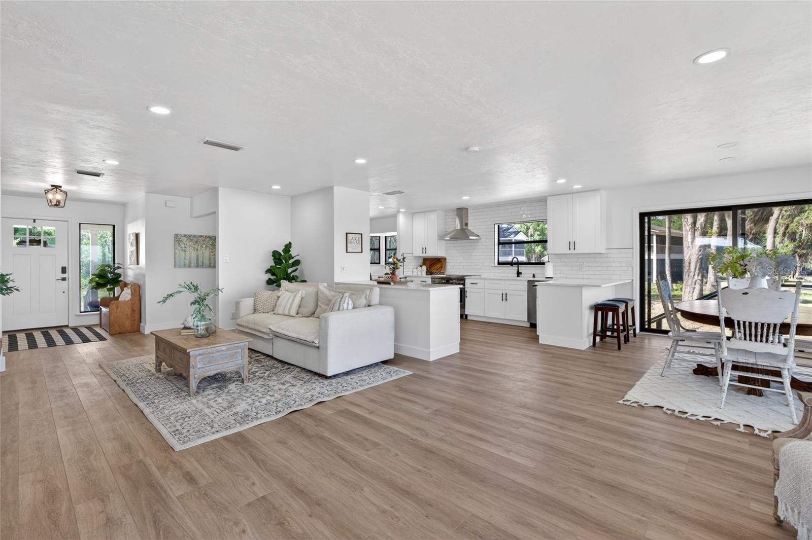 Image 21 of 63 For 2473 30th Street