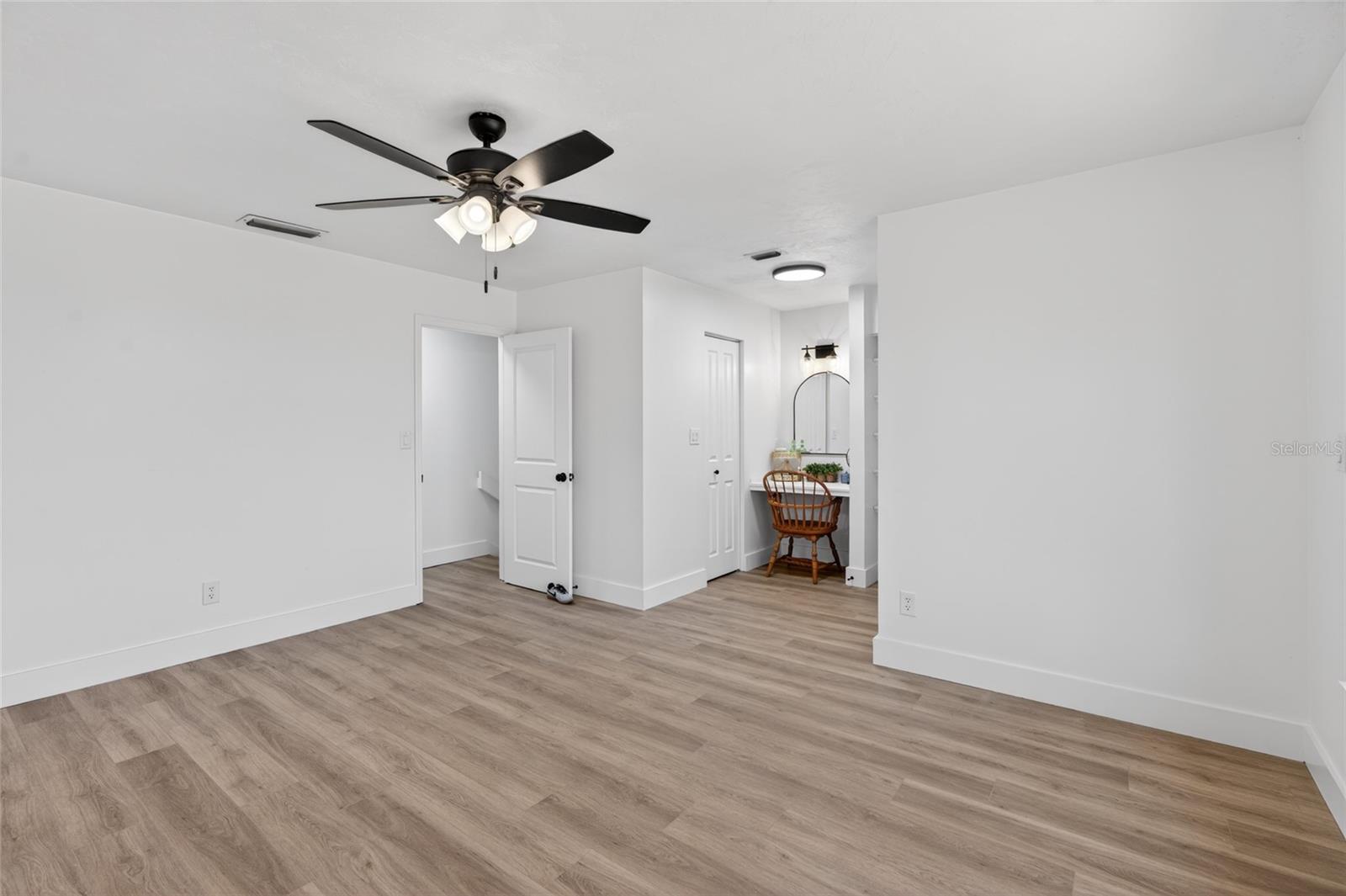 Image 33 of 63 For 2473 30th Street