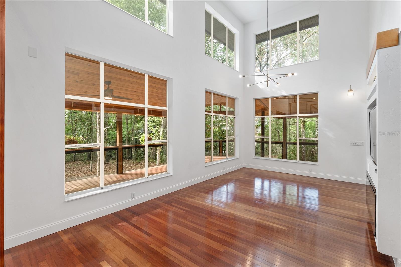 Image 10 of 92 For 1123 58th Terrace