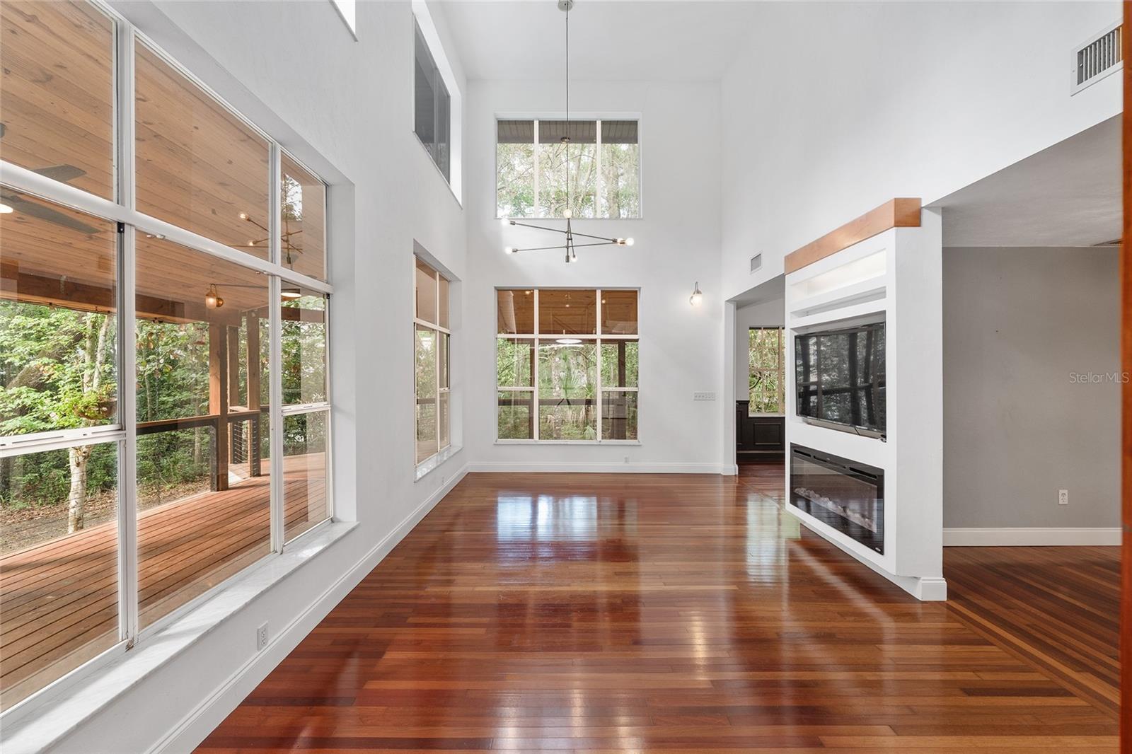 Image 13 of 92 For 1123 58th Terrace