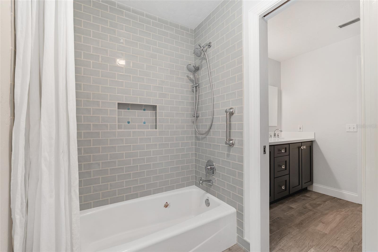 Image 61 of 92 For 1123 58th Terrace