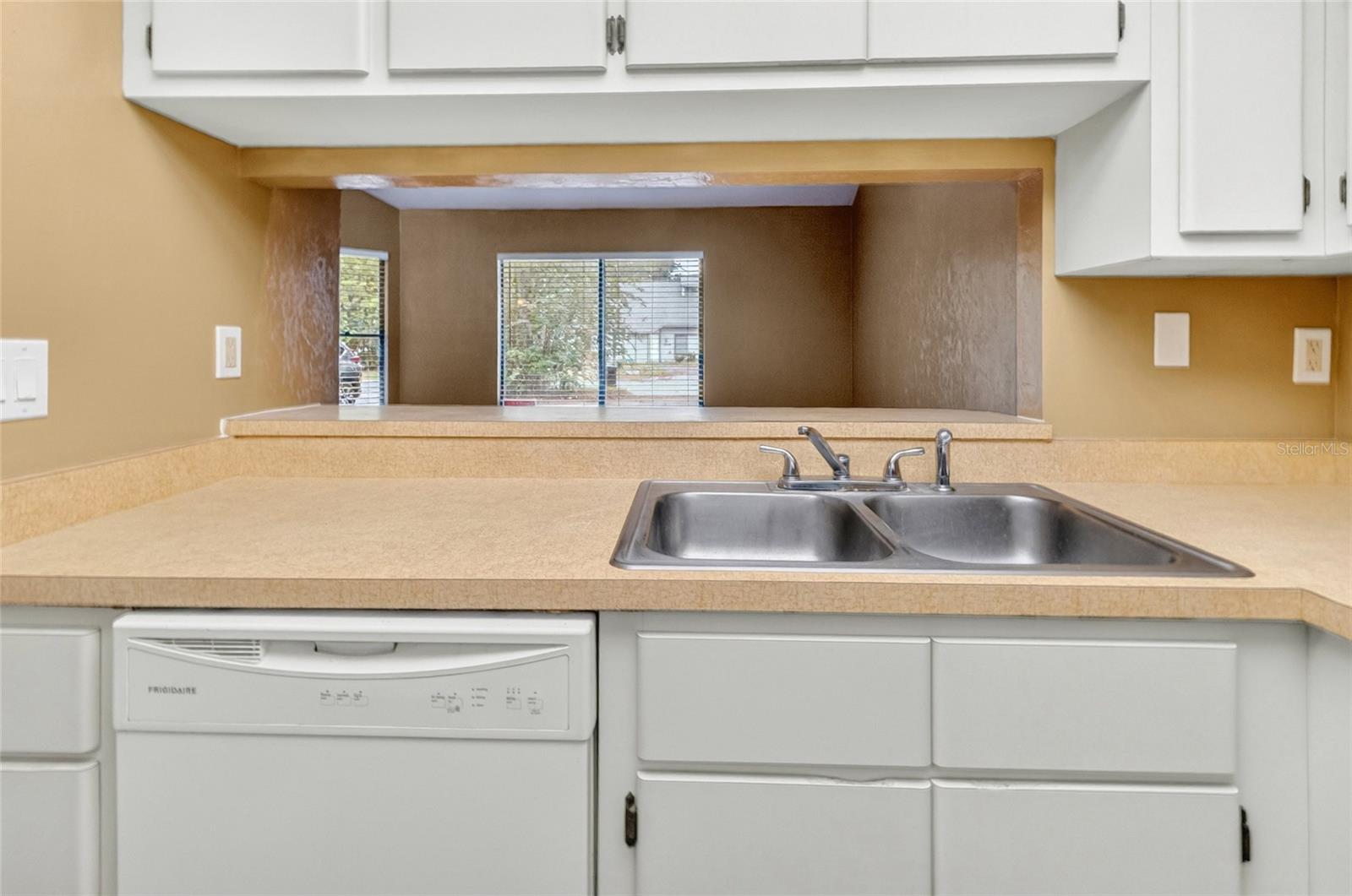 Image 12 of 39 For 2941 39th Avenue
