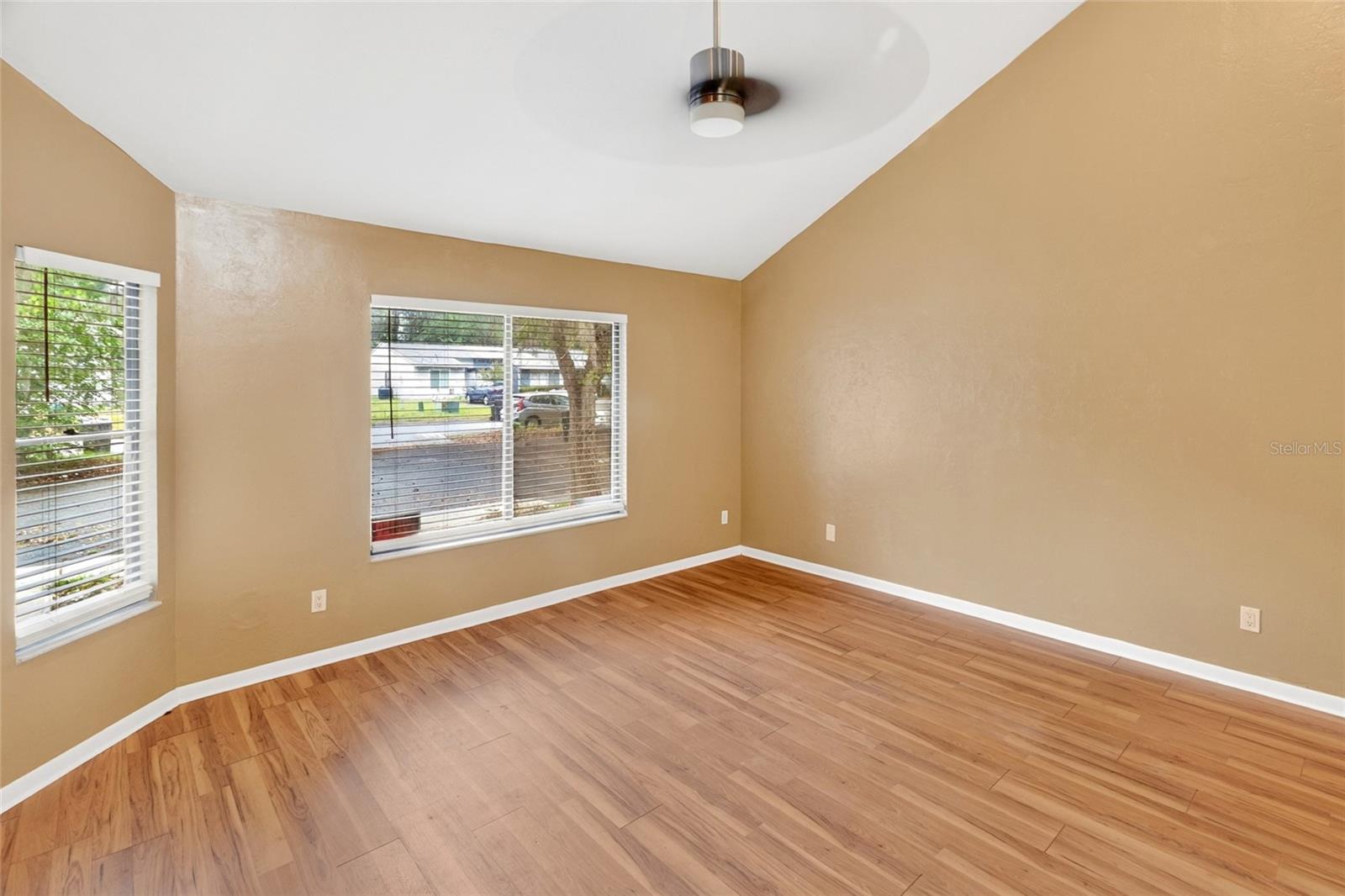 Image 3 of 39 For 2941 39th Avenue