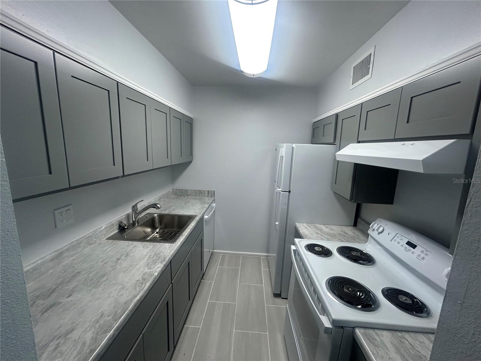 Image 5 of 17 For 6519 Newberry Road 811
