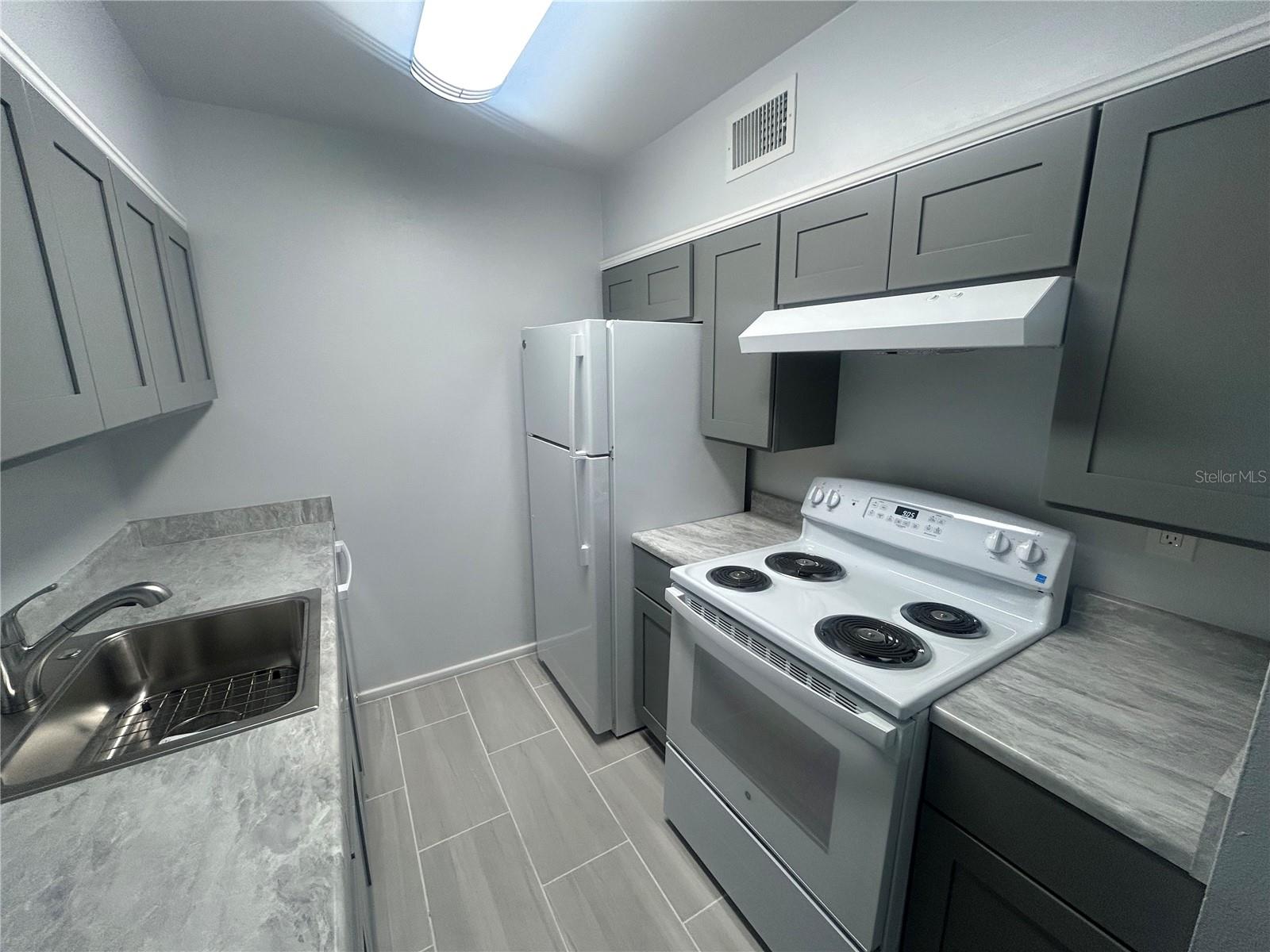 Image 7 of 17 For 6519 Newberry Road 811