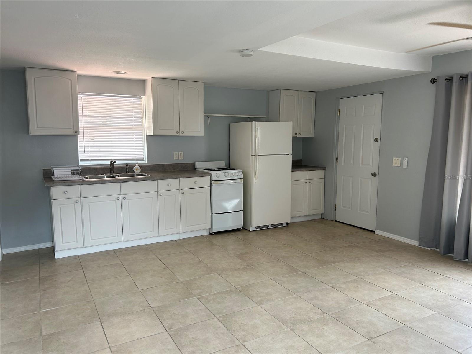Image 5 of 16 For 39029 1-2 Kirkland Drive