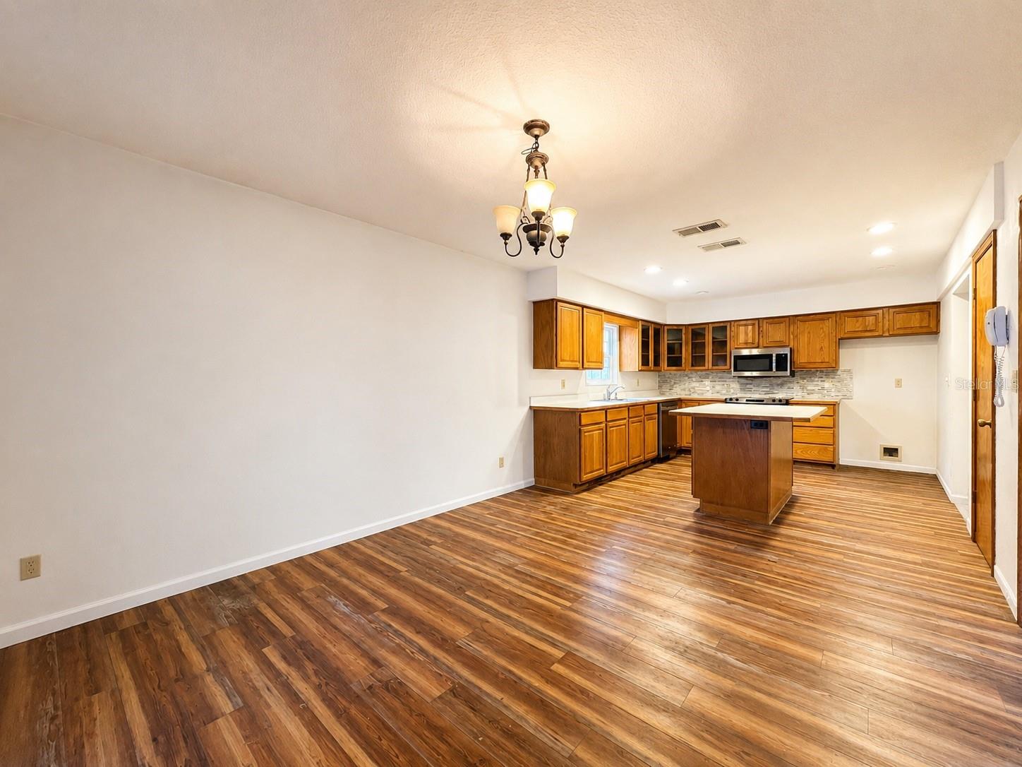 Image 12 of 49 For 7119 Immokalee Road