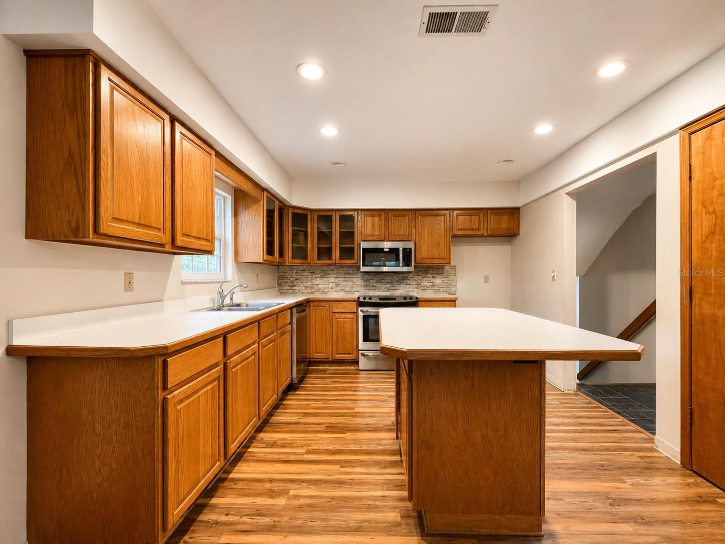 Image 13 of 49 For 7119 Immokalee Road