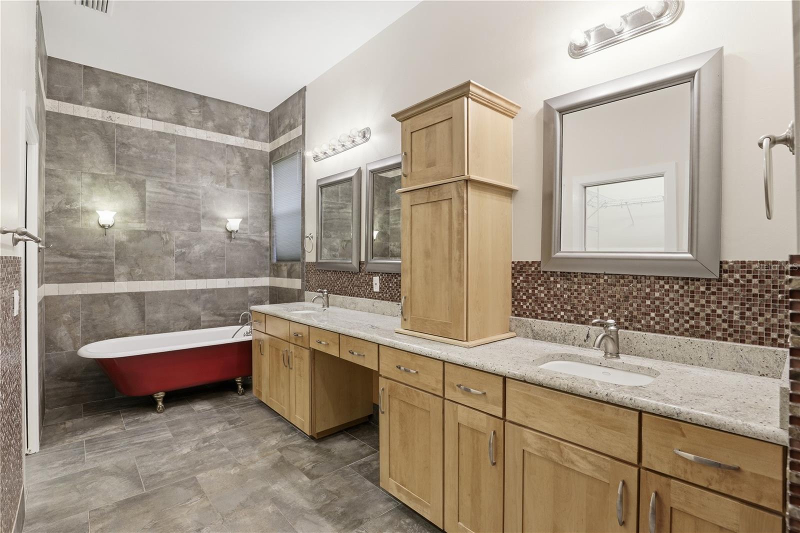 Image 36 of 67 For 8963 80th Avenue