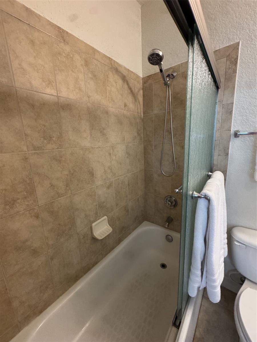 Image 11 of 23 For 2508 35th Place M75