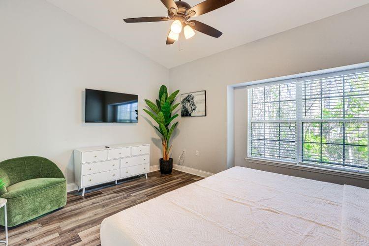 Image 19 of 27 For 4988 43rd Avenue 103