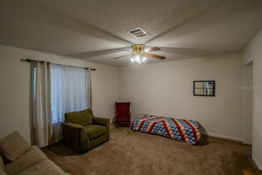 Image 12 of 14 For 141 Maid Marion Lane