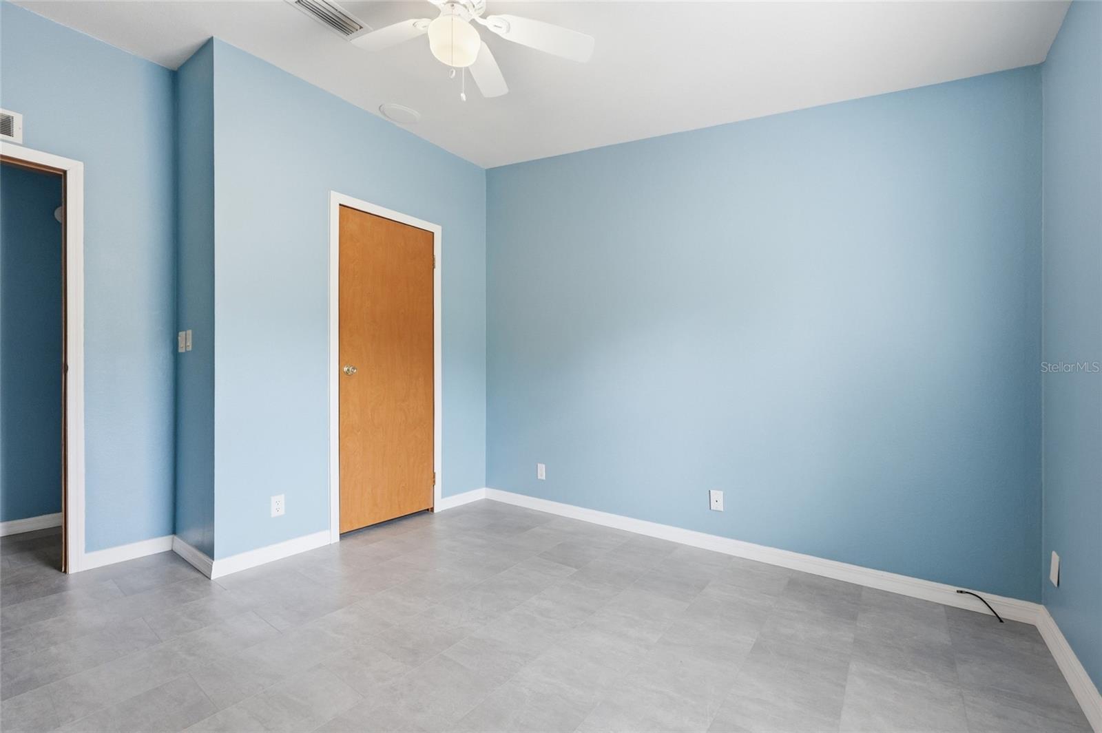Image 17 of 31 For 9528 235th Terrace