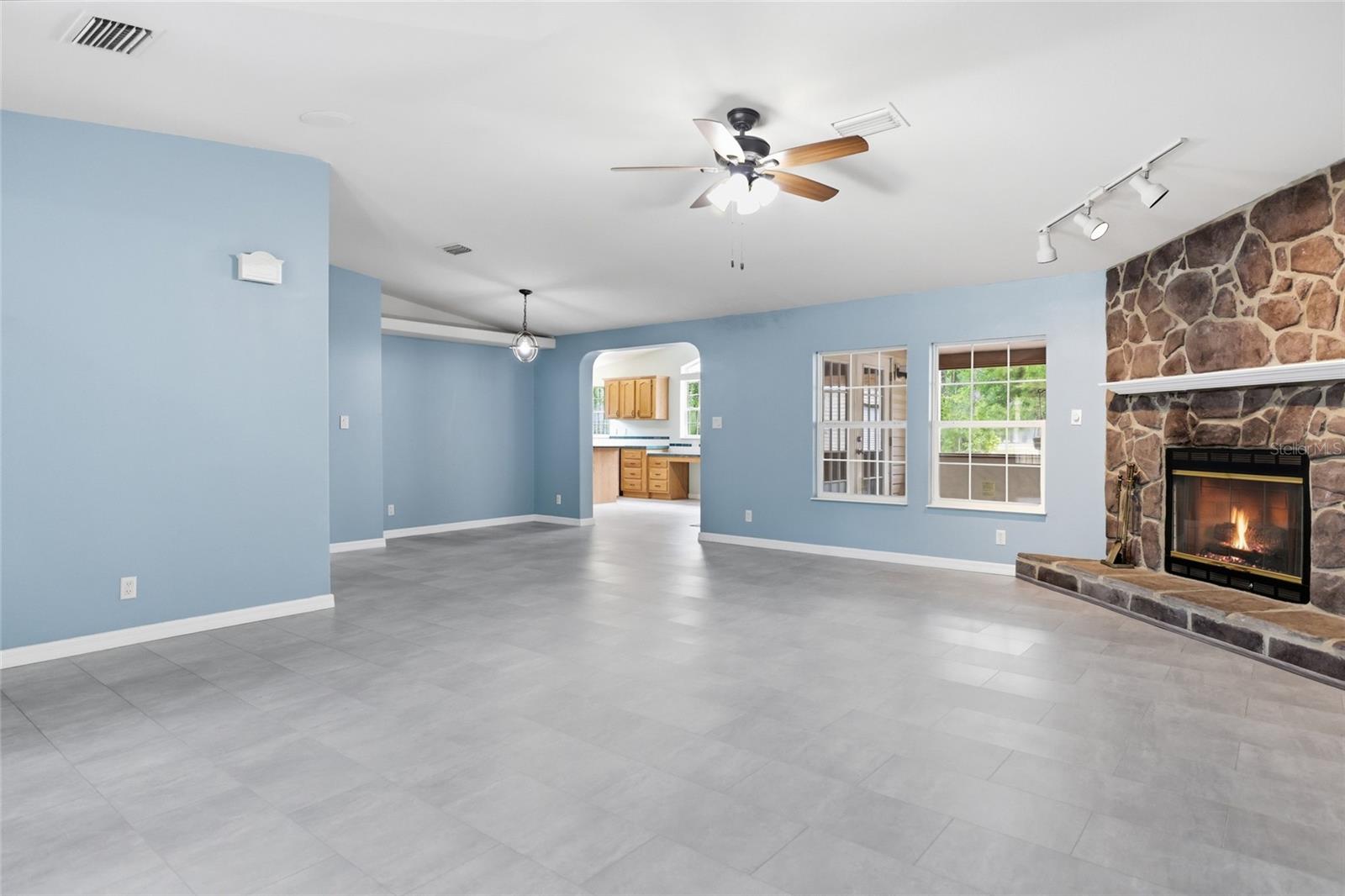 Image 7 of 31 For 9528 235th Terrace