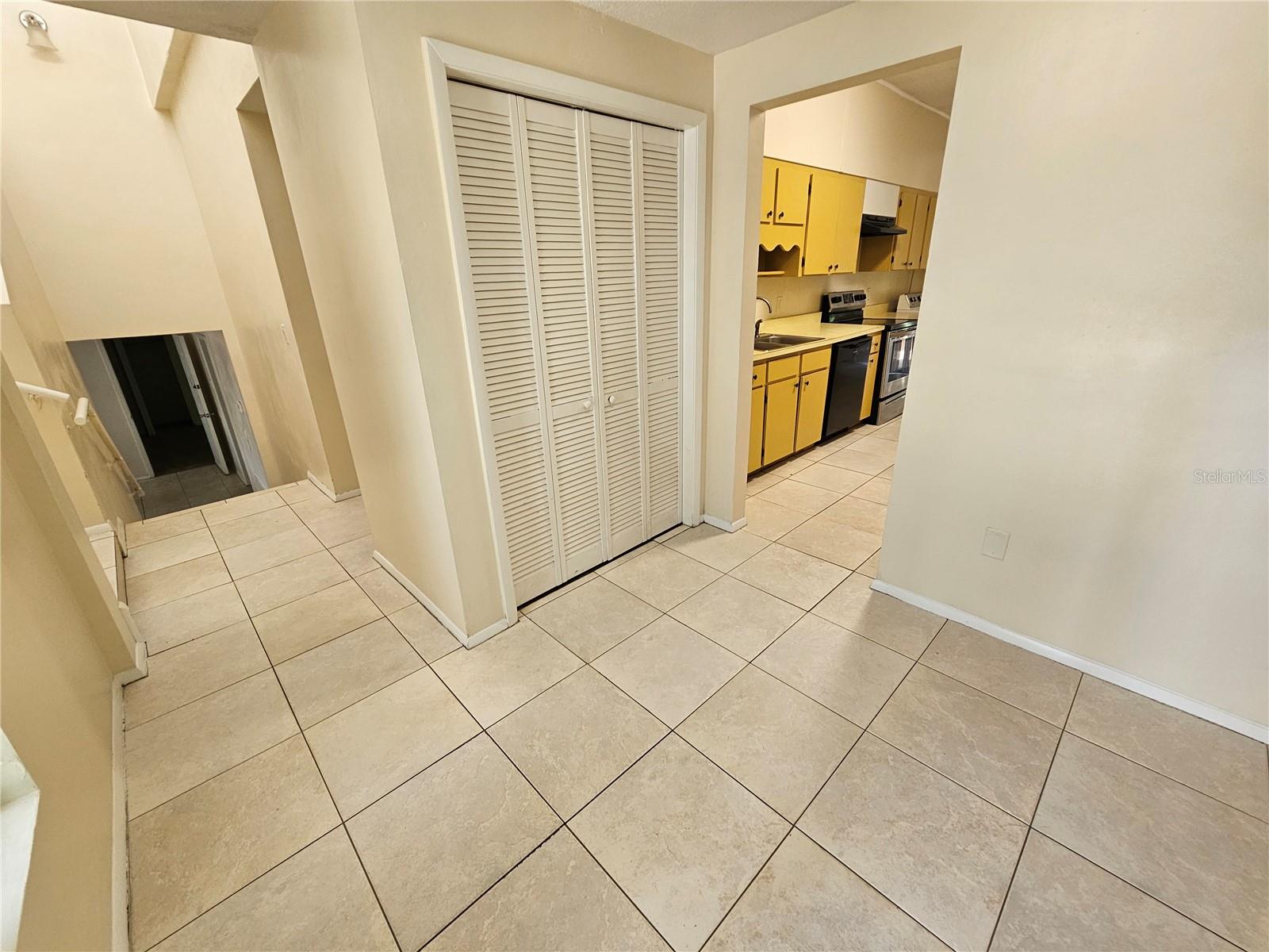 Image 3 of 80 For 2818 2nd Avenue