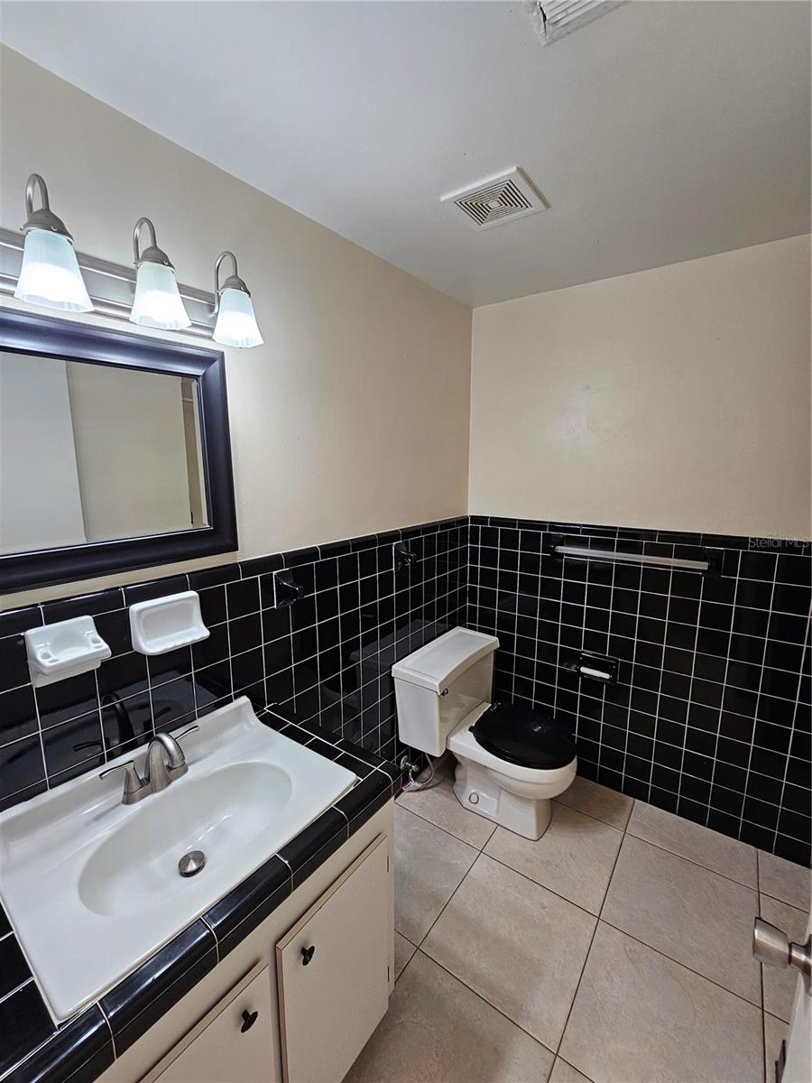 Image 39 of 80 For 2818 2nd Avenue
