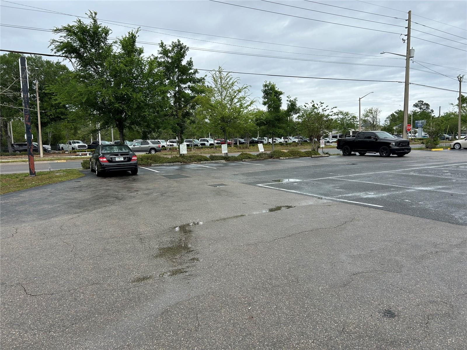 Image 4 of 8 For 203-221 39th Avenue