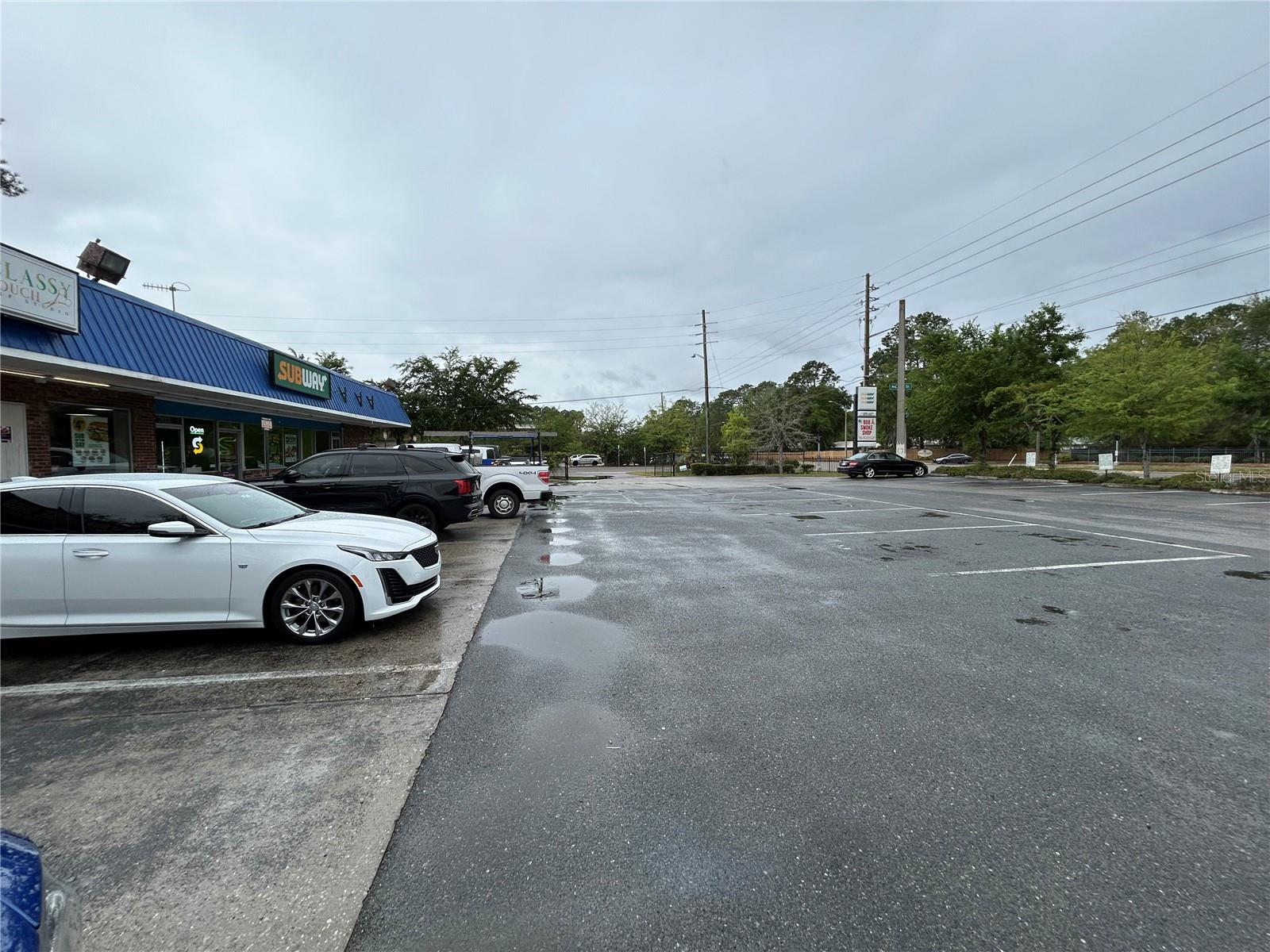 Image 6 of 8 For 203-221 39th Avenue