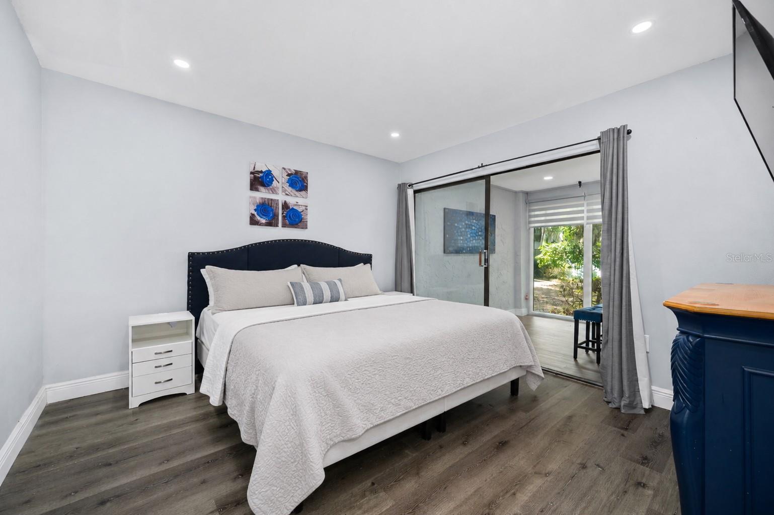 Image 21 of 29 For 2818 14th Drive 107