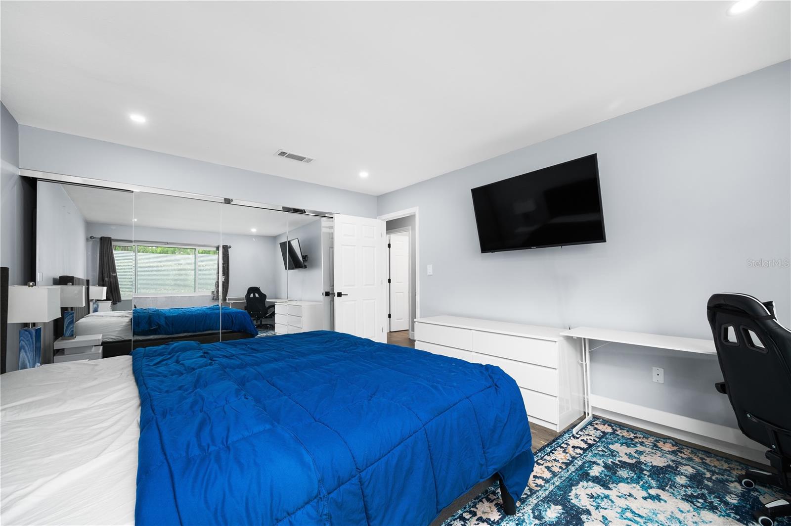 Image 25 of 29 For 2818 14th Drive 107