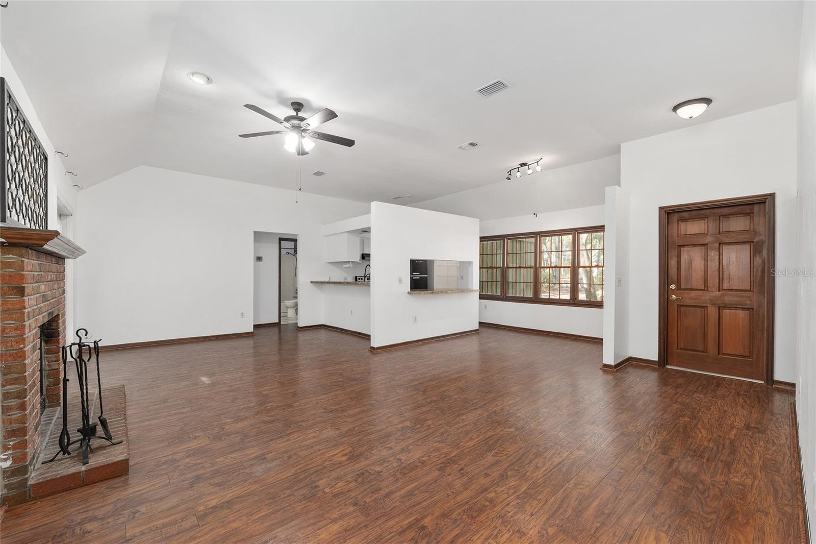 Image 6 of 30 For 8305 46th Lane