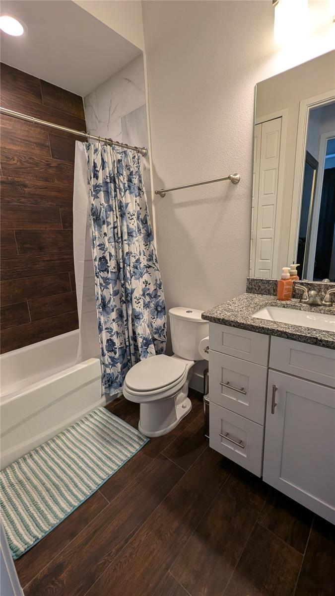 Image 11 of 21 For 7476 66th Lane