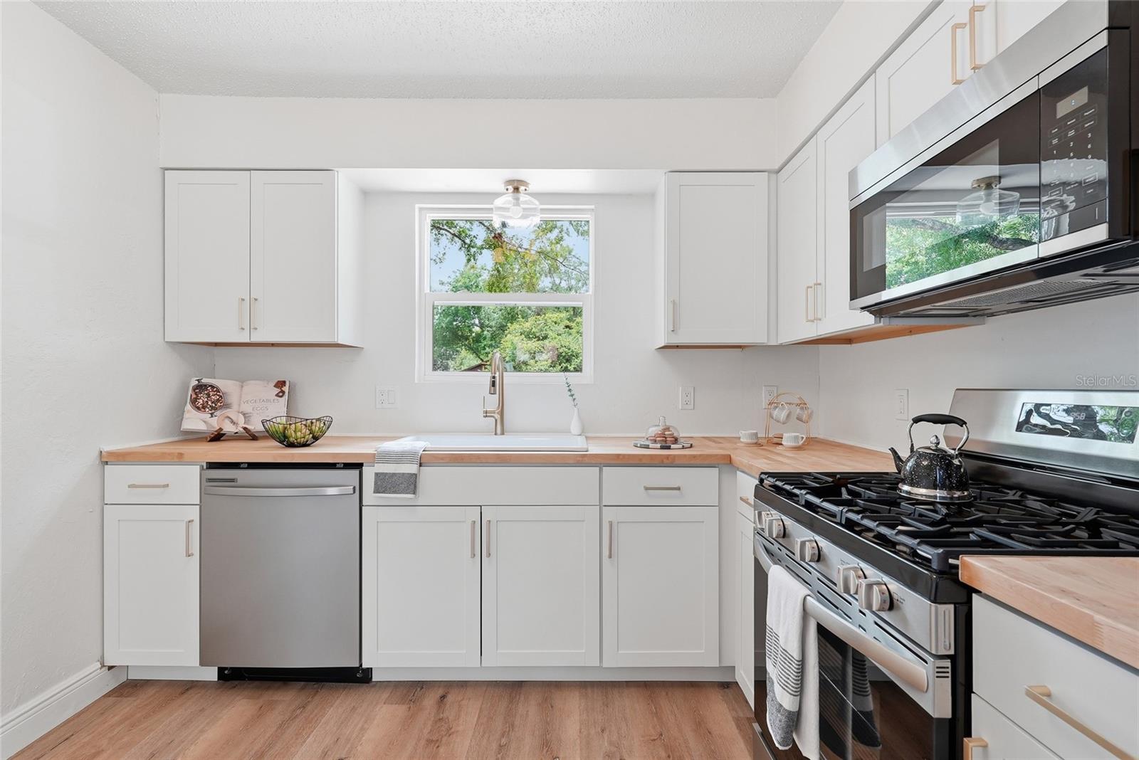 Image 12 of 28 For 2264 36th Avenue