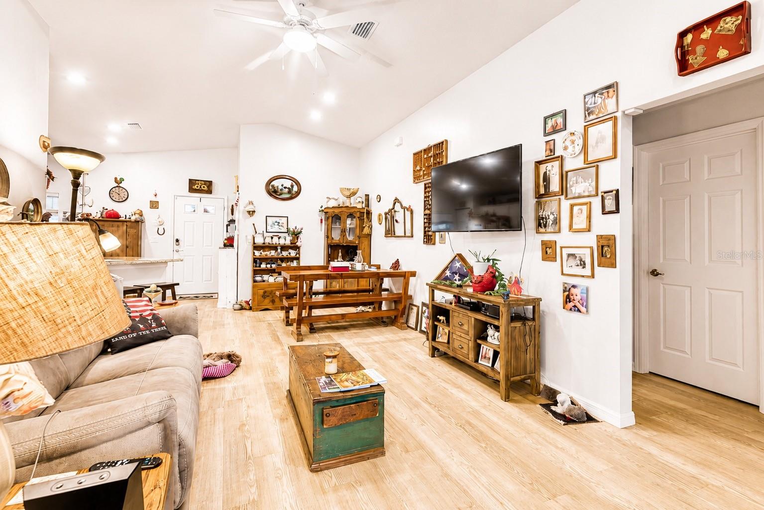 Image 14 of 65 For 10541 Drew Bryant Circle