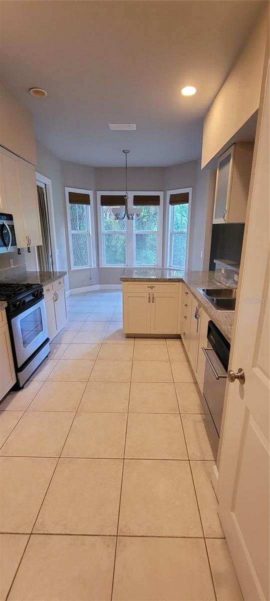 Image 4 of 60 For 4011 21st Terrace