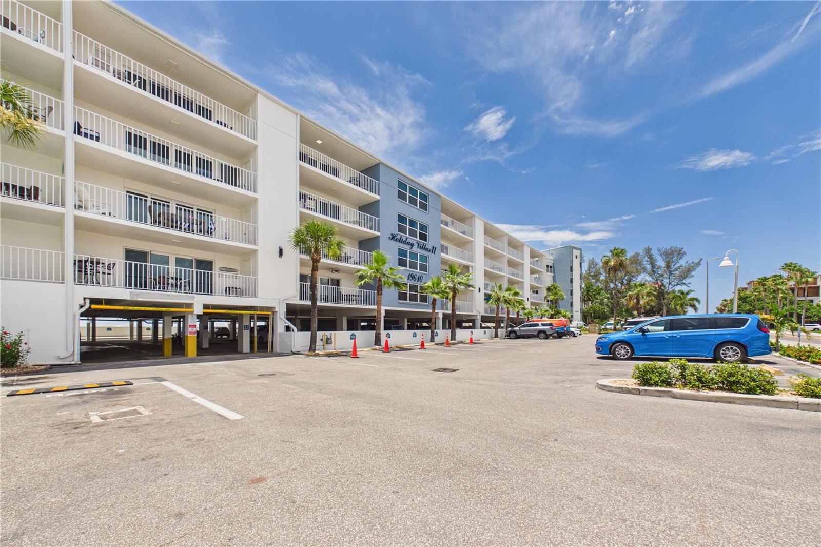 Image 42 of 50 For 19610 Gulf Boulevard 206