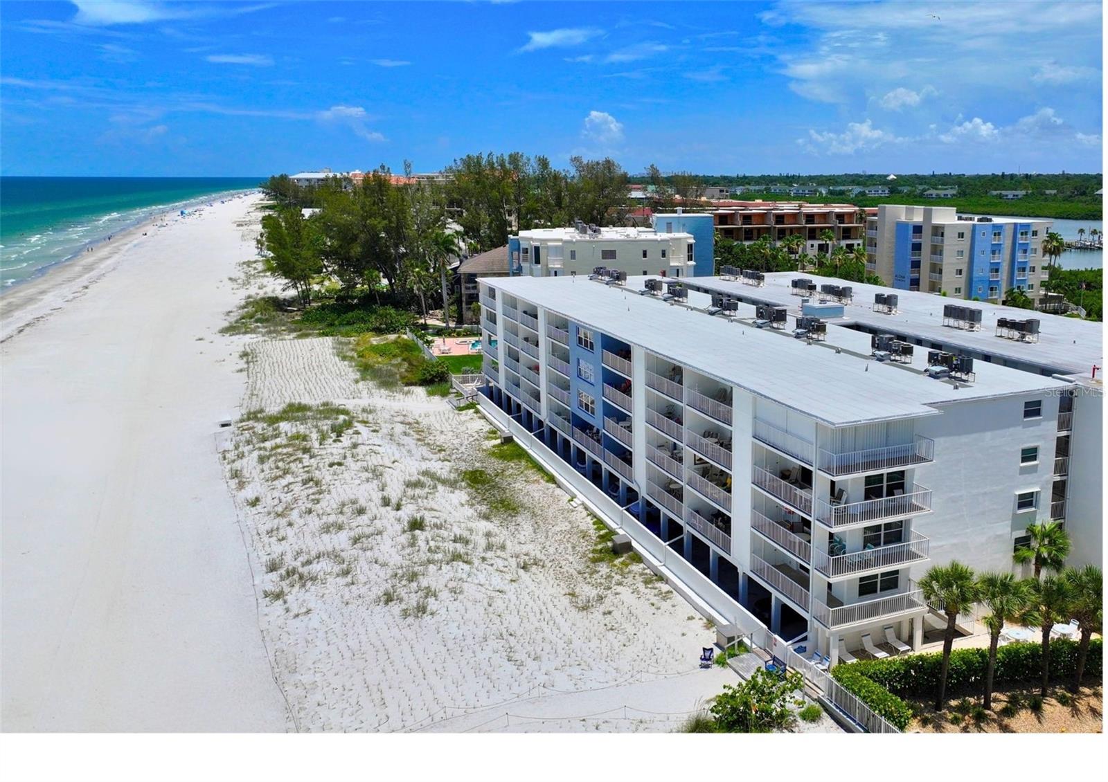 Image 46 of 50 For 19610 Gulf Boulevard 206