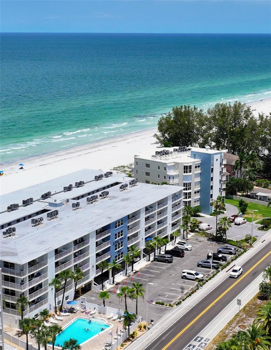 Image 48 of 50 For 19610 Gulf Boulevard 206