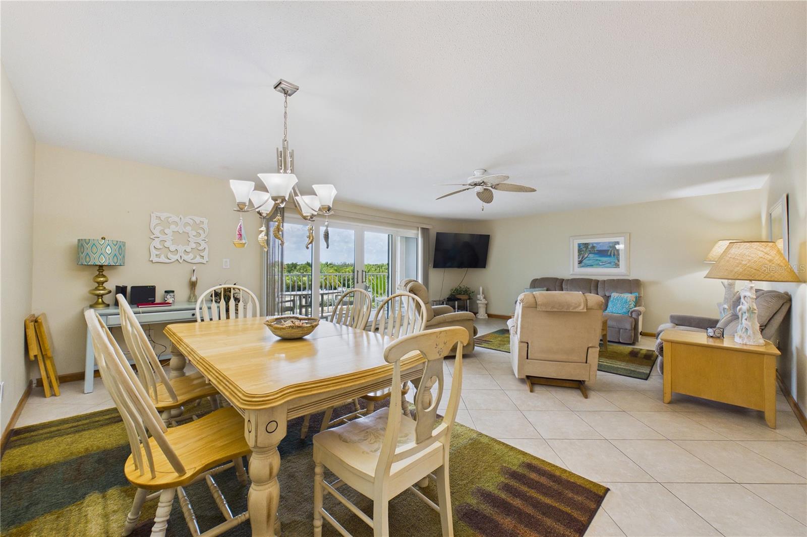Image 5 of 50 For 19610 Gulf Boulevard 206