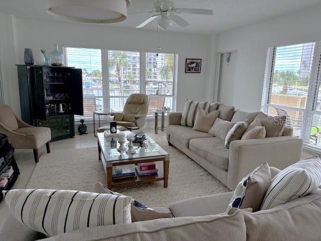 Image 8 of 21 For 1621 Gulf Boulevard 201