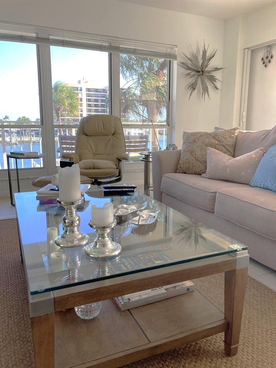 Image 9 of 21 For 1621 Gulf Boulevard 201