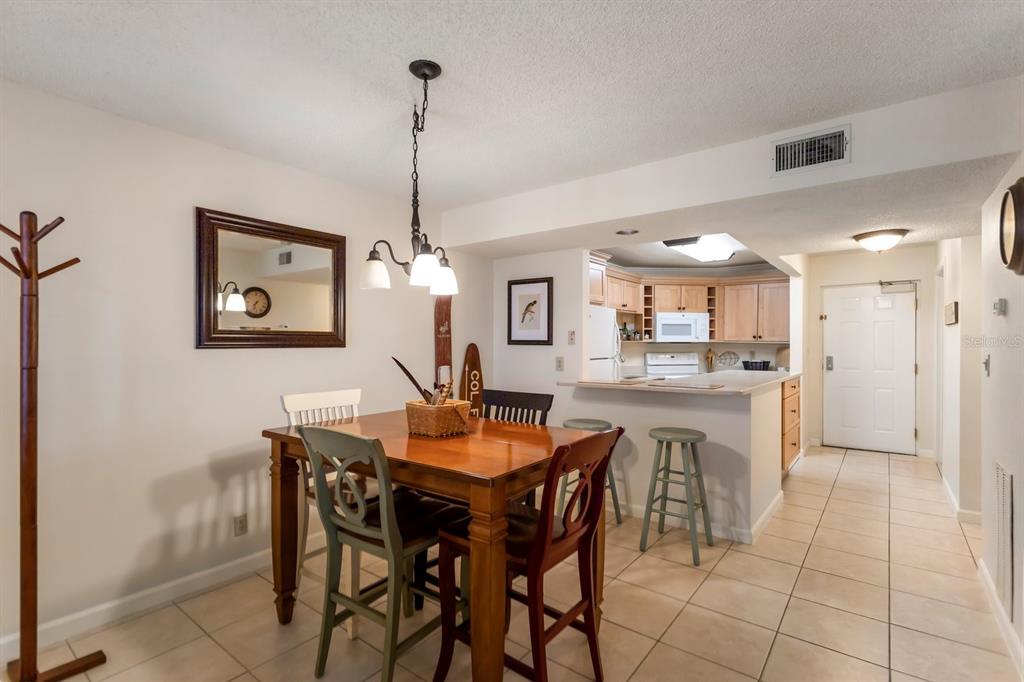 Image 11 of 32 For 1515 Pinellas Bayway  C31