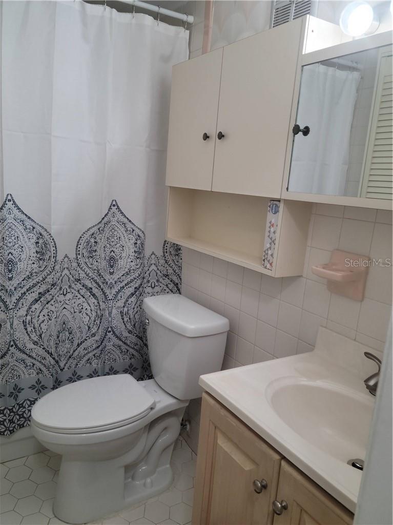 Image 12 of 23 For 8465 Gulf Boulevard 58