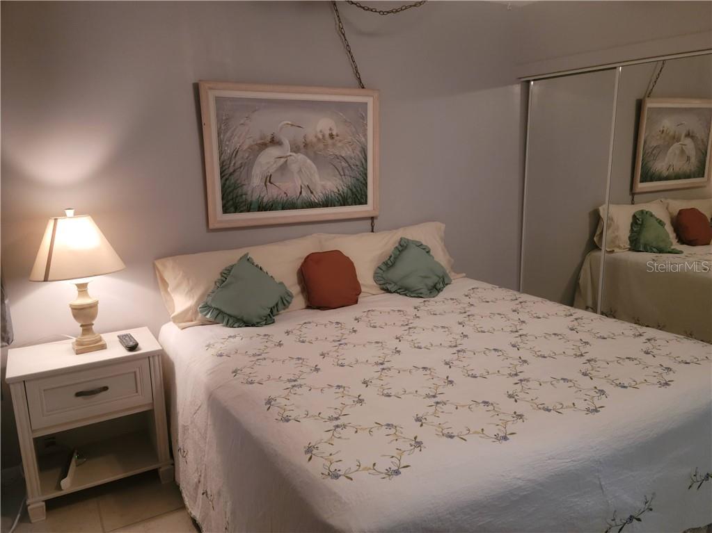 Image 14 of 23 For 8465 Gulf Boulevard 58