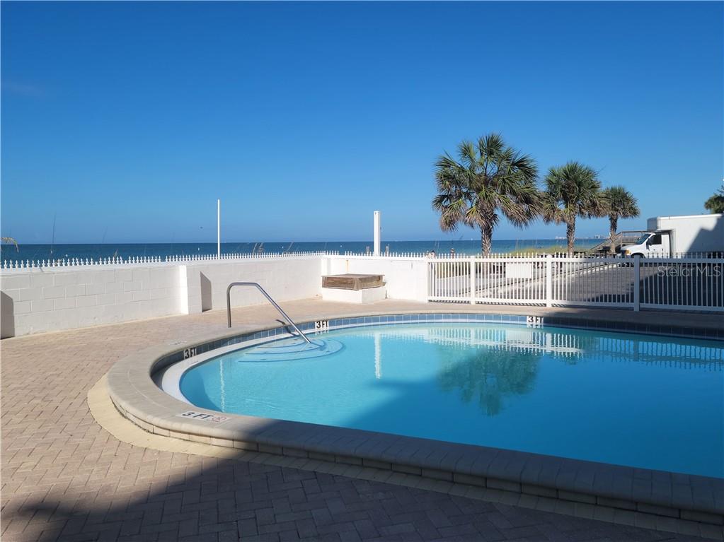 Image 21 of 23 For 8465 Gulf Boulevard 58