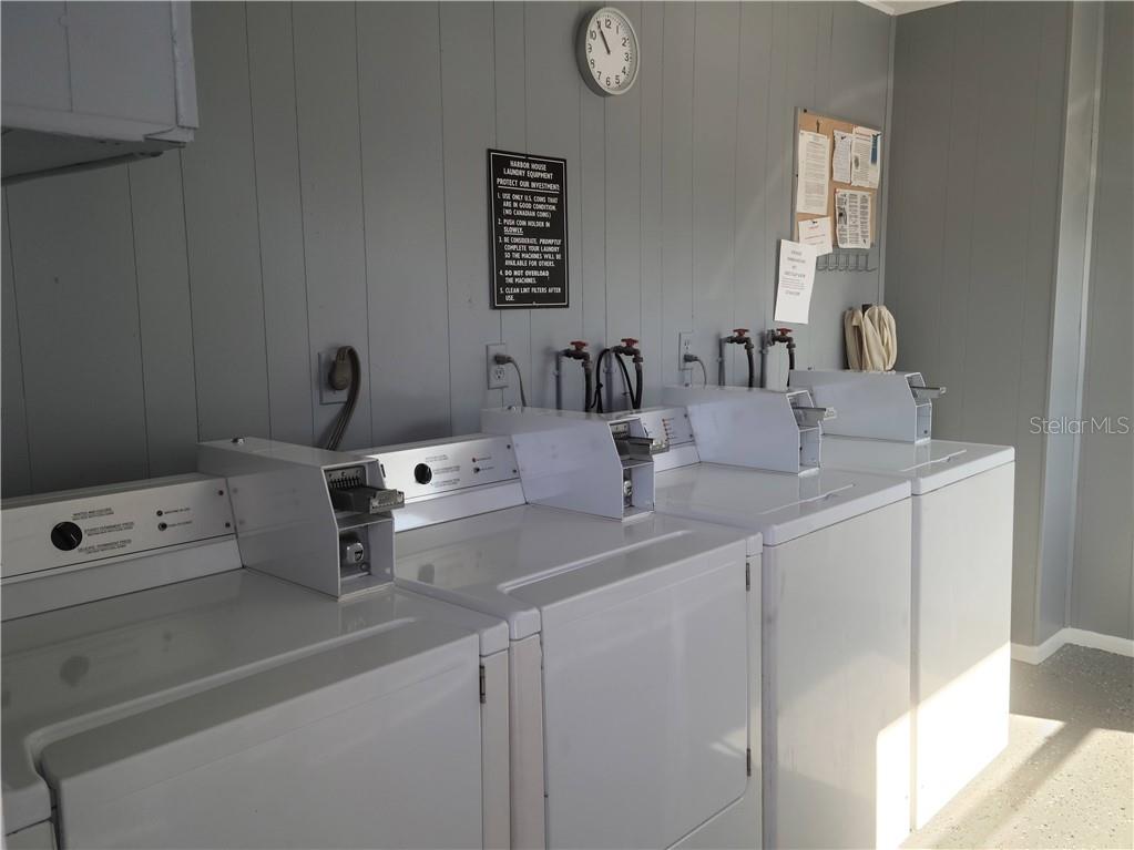 Image 22 of 23 For 8465 Gulf Boulevard 58