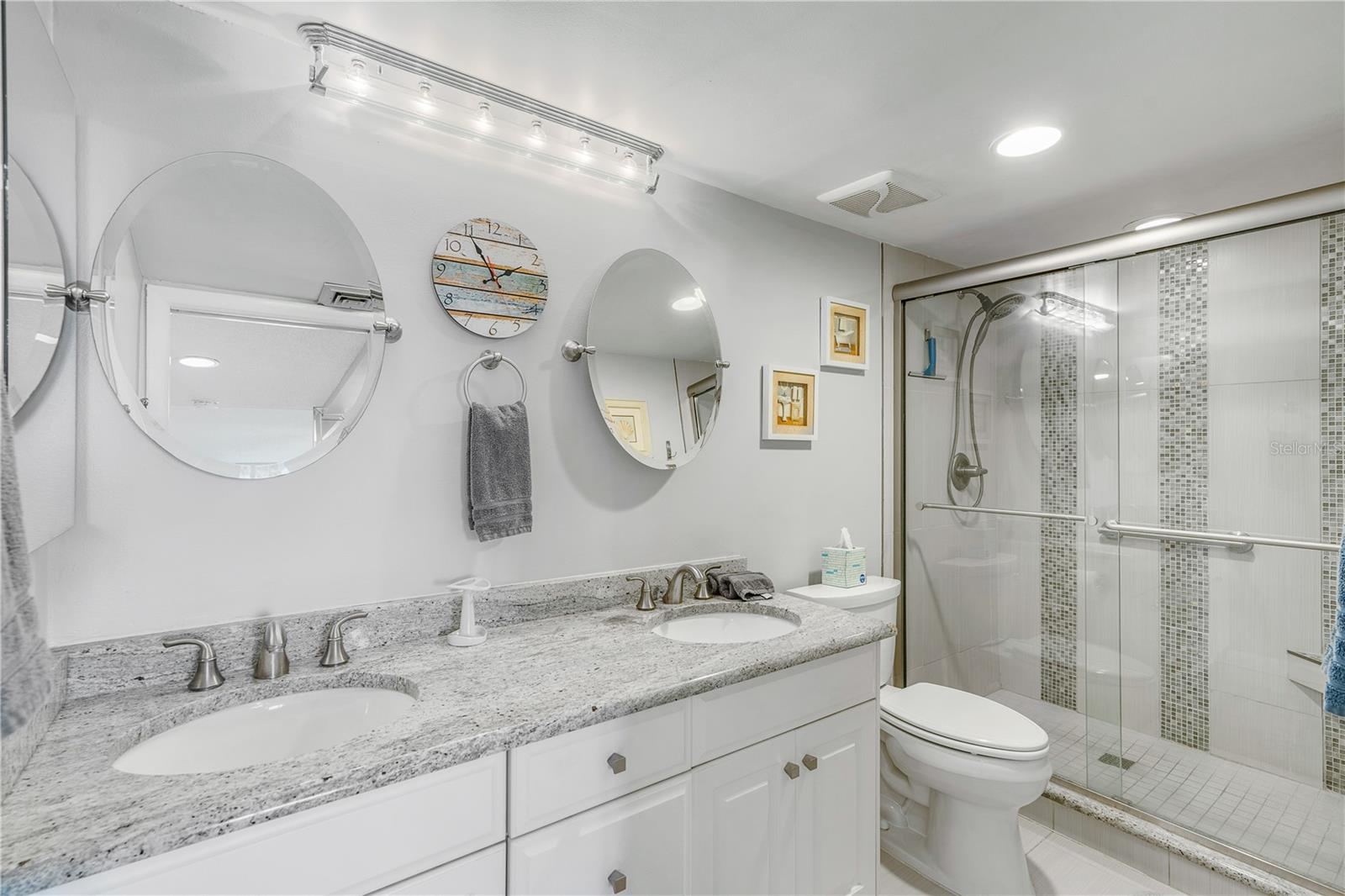 Image 27 of 54 For 7650 Bayshore Drive 401