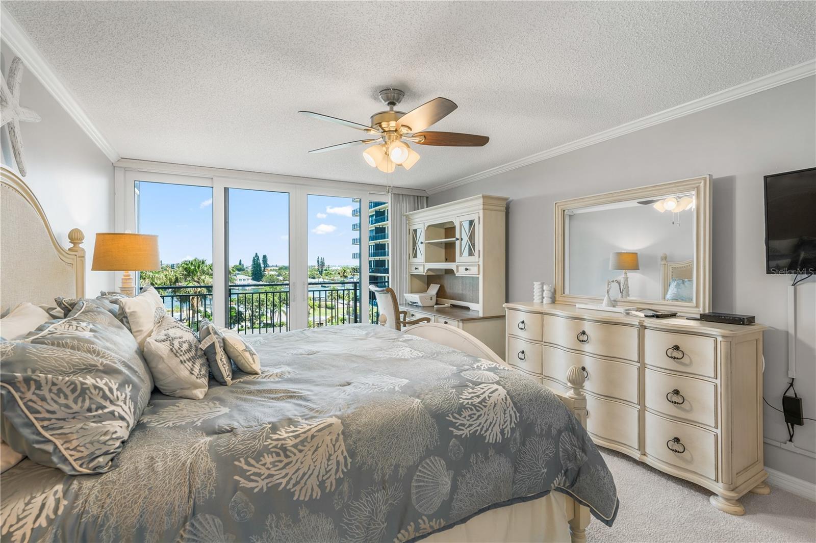 Image 29 of 54 For 7650 Bayshore Drive 401