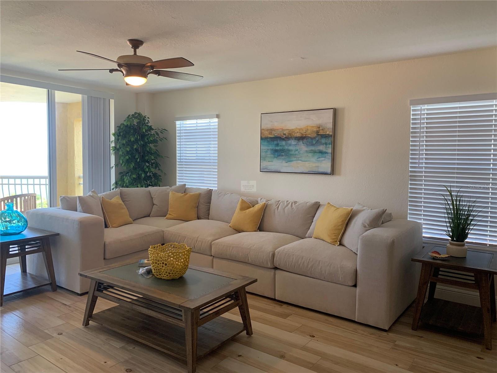 Image 12 of 38 For 5353 Gulf Boulevard A401