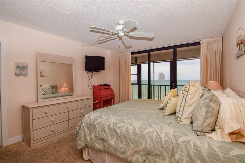 Image 15 of 24 For 15462 Gulf Boulevard 705