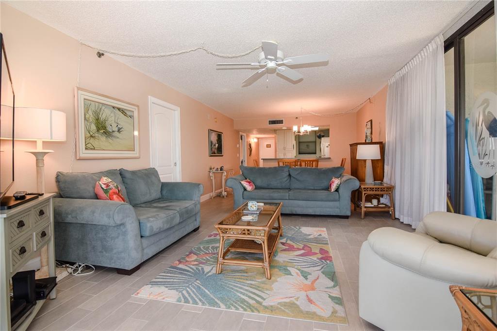 Image 9 of 24 For 15462 Gulf Boulevard 705